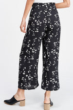 Load image into Gallery viewer, Wide Leg Floral Pants
